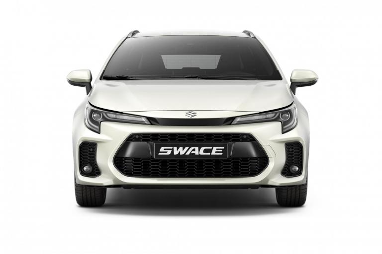 Suzuki Swace break hybride voorkant